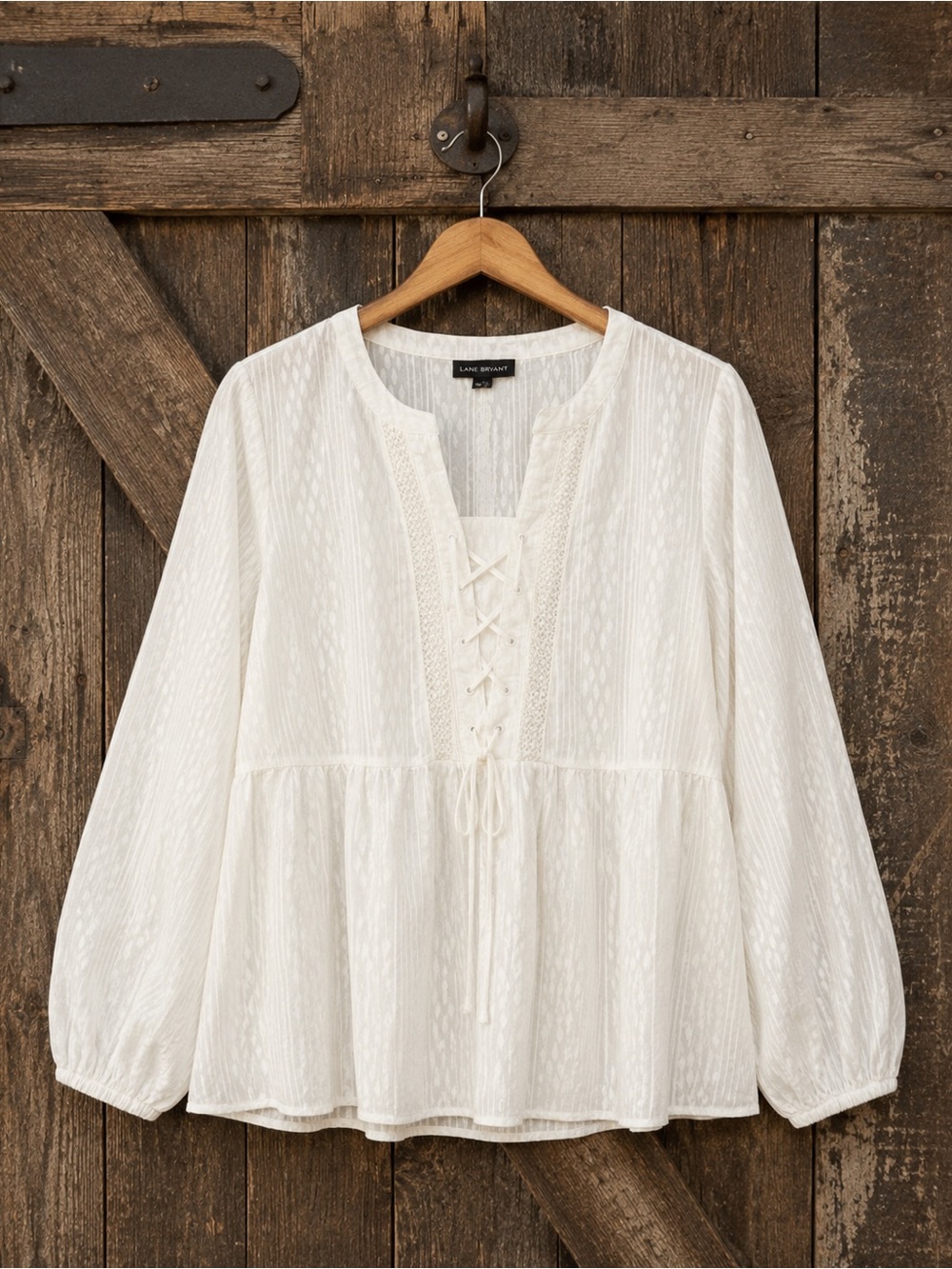 🤍 NWT Lane Bryant White Crochet Lace Up Textured Peplum Blouse Size 20 - Picture 3 of 9